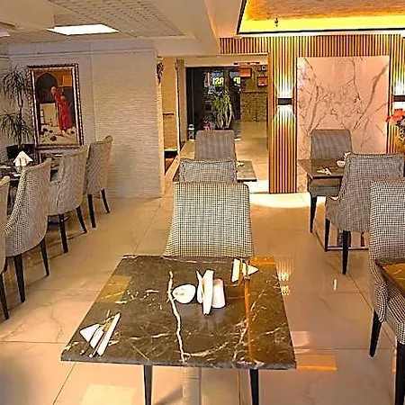 Adamel Bakirkoey Hotel 3*